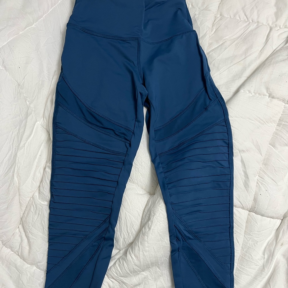 Two pairs American Eagle leggings